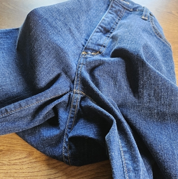 NYDJ tummy control mid rise dark wash crop jeans with side slit - Picture 8 of 11